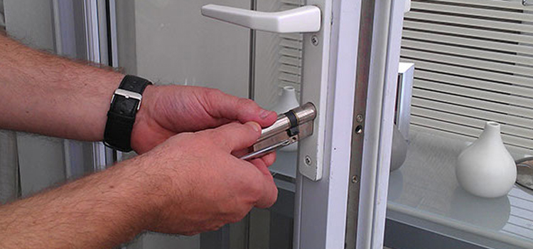 Commercial Door Lock Repair in East Rancho Dominguez